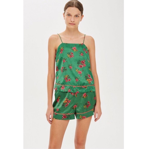 Topshop Tops - SOLD❣️Green Satin Floral Print Cami Top 🌺